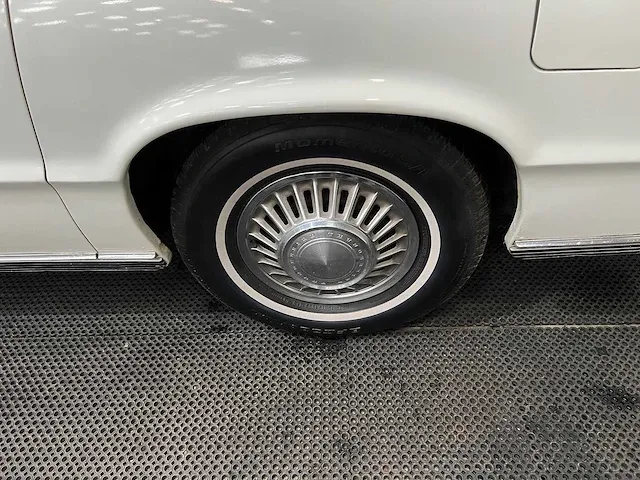 Ford usa - thunderbird v8 - suïcide doors -oldtimer -1969 - afbeelding 24 van  31