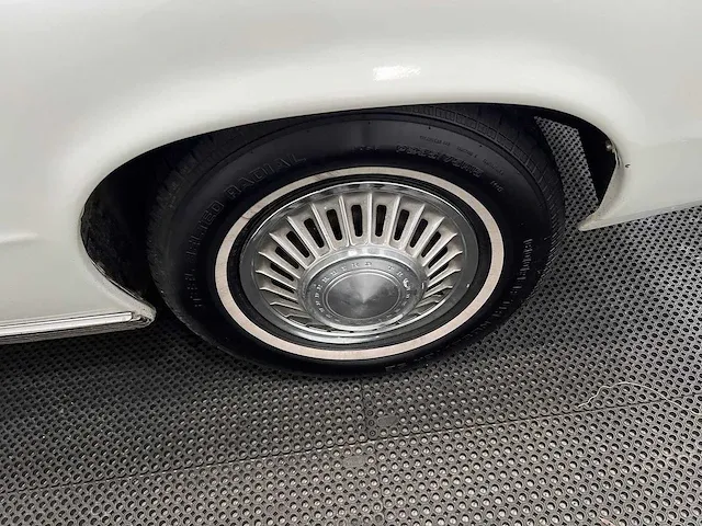 Ford usa - thunderbird v8 - suïcide doors -oldtimer -1969 - afbeelding 25 van  31