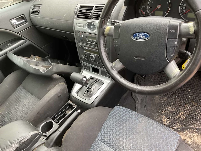 Ford zetec personenauto - afbeelding 2 van  15