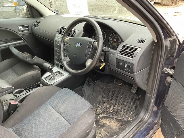 Ford zetec personenauto - afbeelding 15 van  15