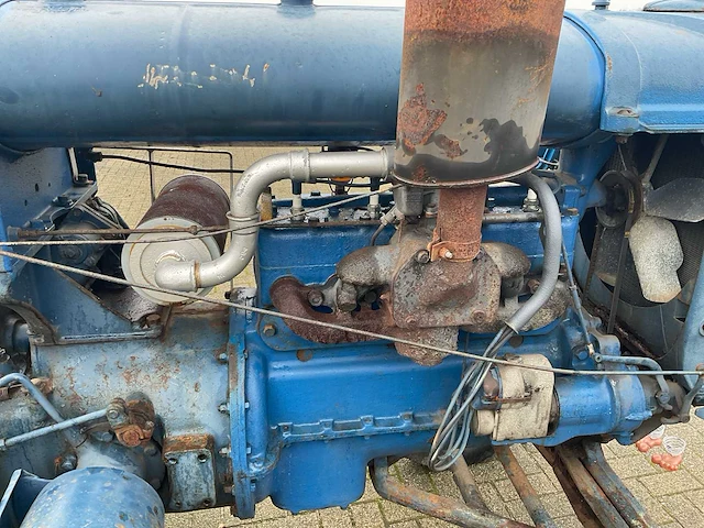 Fordson 2681 oldtimer tractor - afbeelding 5 van  16
