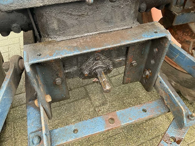 Fordson 2681 oldtimer tractor - afbeelding 8 van  16