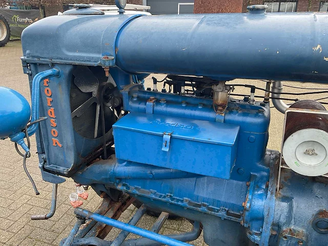 Fordson 2681 oldtimer tractor - afbeelding 16 van  16