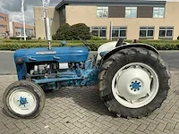 Fordson dexta oldtimer tractor - afbeelding 3 van  10