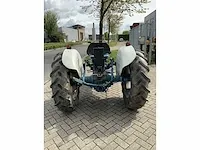 Fordson dexta oldtimer tractor - afbeelding 5 van  10