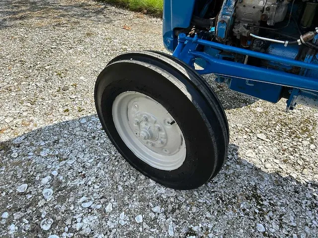 Fordson dexta oldtimer tractor - afbeelding 9 van  20