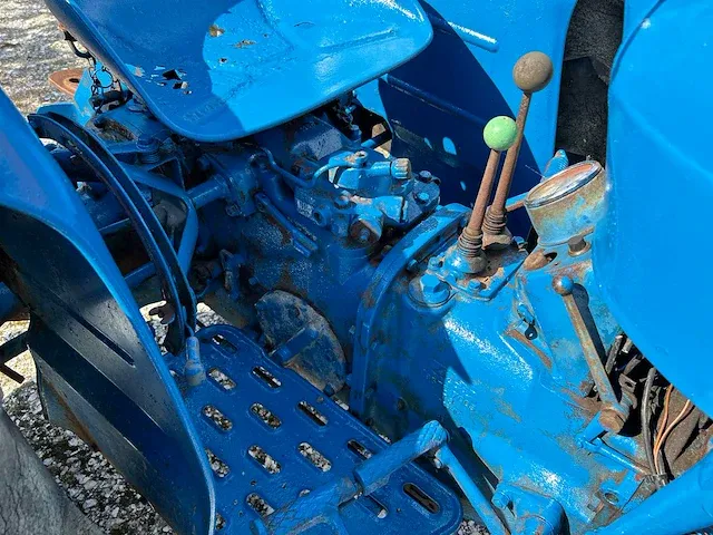 Fordson dexta oldtimer tractor - afbeelding 13 van  20