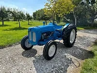 Fordson dexta oldtimer tractor - afbeelding 12 van  20