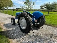Fordson dexta oldtimer tractor - afbeelding 17 van  20