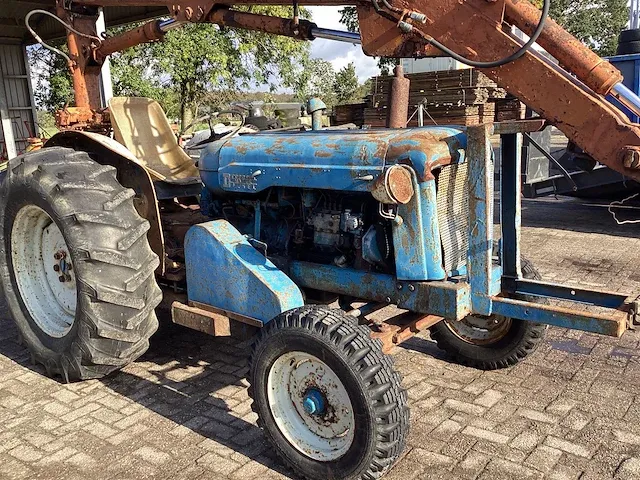 Fordson major oldtimer tractor - afbeelding 2 van  24