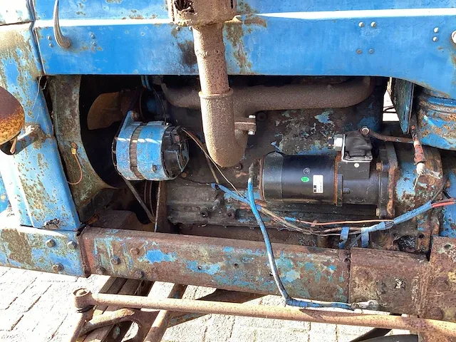 Fordson major oldtimer tractor - afbeelding 16 van  24