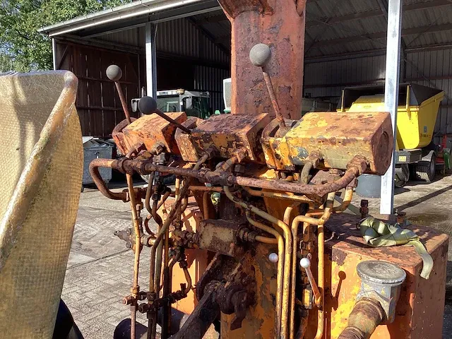 Fordson major oldtimer tractor - afbeelding 17 van  24