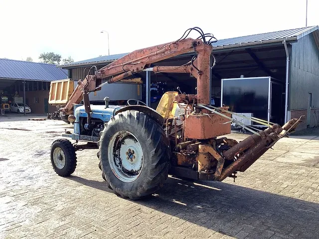 Fordson major oldtimer tractor - afbeelding 19 van  24