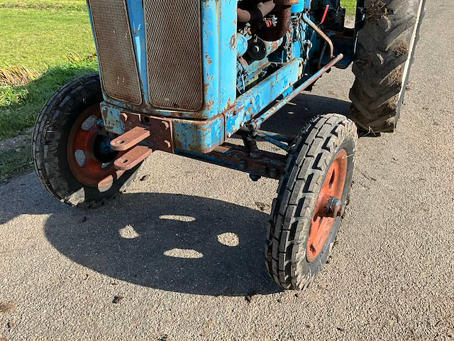 Fordson major oldtimer tractor - afbeelding 7 van  21