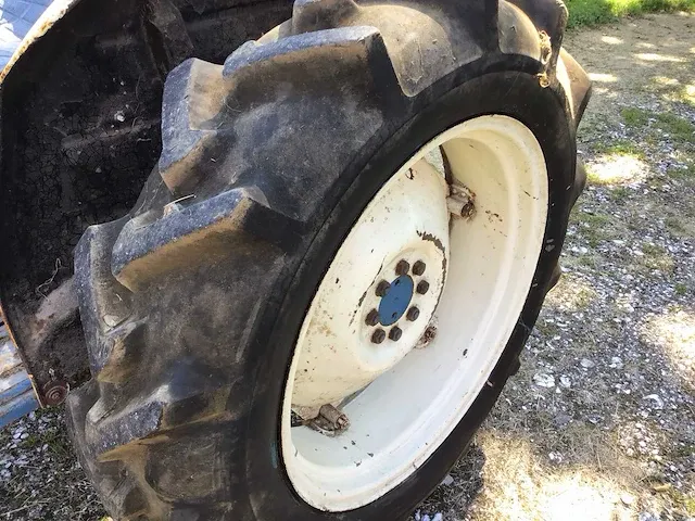 Fordson super dexta oldtimer tractor - afbeelding 5 van  14