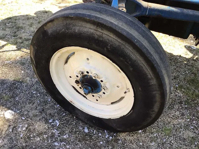 Fordson super dexta oldtimer tractor - afbeelding 6 van  14