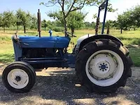 Fordson super dexta oldtimer tractor - afbeelding 7 van  14