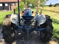 Fordson super dexta oldtimer tractor - afbeelding 9 van  14