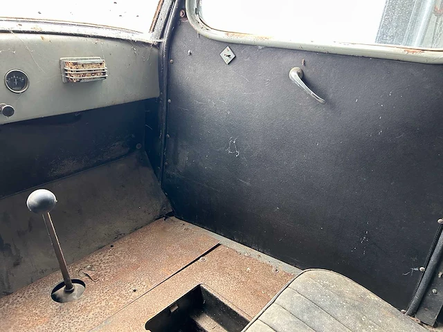 Fordson van - e83w 10cwt - oldtimer - afbeelding 9 van  35