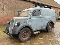 Fordson van - e83w 10cwt - oldtimer - afbeelding 1 van  35
