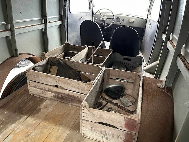 Fordson van - e83w 10cwt - oldtimer - afbeelding 26 van  35