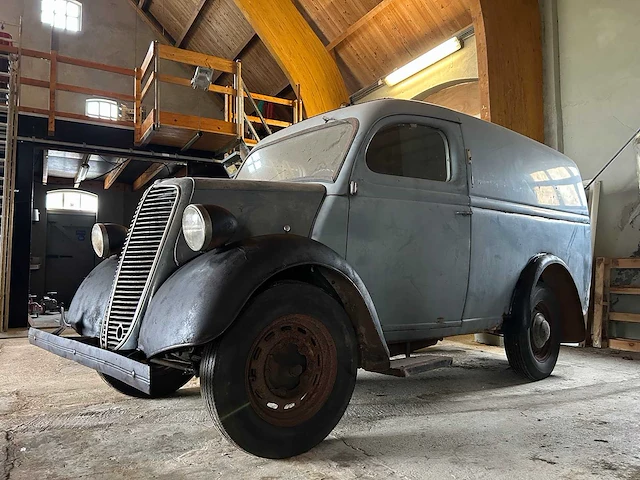 Fordson van - e83w 10cwt - oldtimer - afbeelding 30 van  35