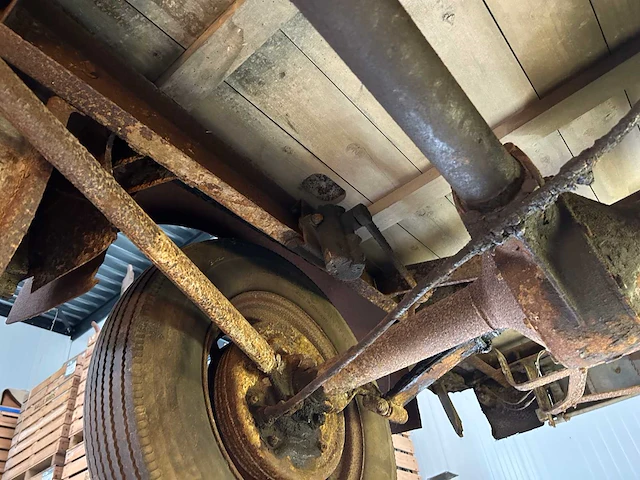 Fordson van - e83w 10cwt - oldtimer - afbeelding 34 van  35