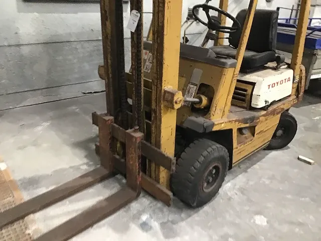 Forklift trucks - afbeelding 2 van  4