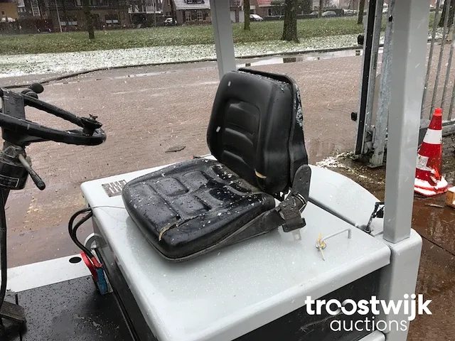 Forklift trucks - afbeelding 2 van  16