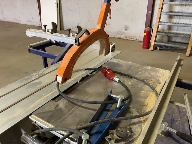 Formaatcirkelzaagmachine (c) - afbeelding 8 van  11