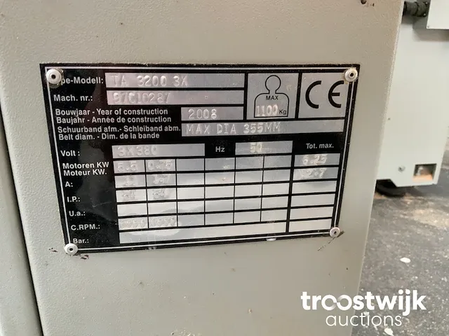 Formaatcirkelzaagmachine - afbeelding 9 van  15