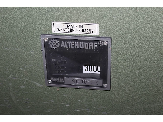 Formaatzaag altendorf type f-45. bouwjaar 1991. machinenummer 91-10-119. maximale doorsnede zaagblad 35 cm. - afbeelding 3 van  3