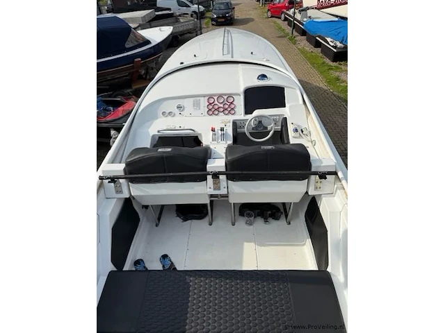 Formula racing offshore power boat, unieke wedstrijd boot - afbeelding 2 van  22