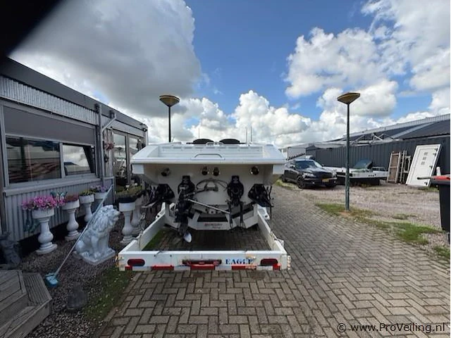 Formula racing offshore power boat, unieke wedstrijd boot - afbeelding 16 van  22