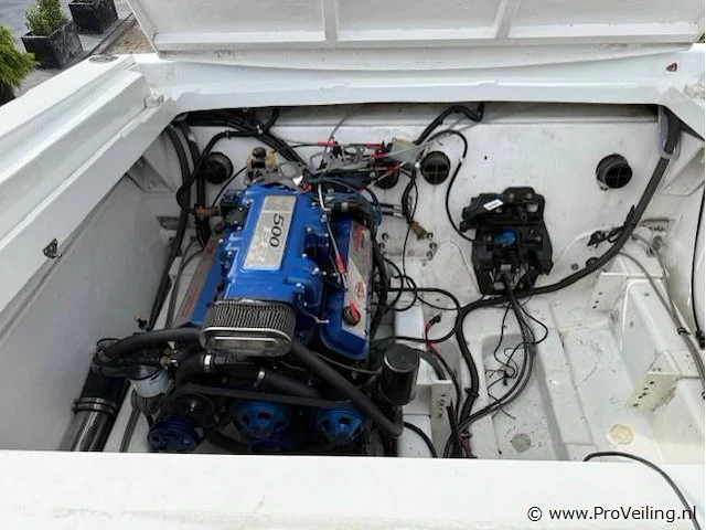 Formula racing offshore power boat, unieke wedstrijd boot - afbeelding 18 van  22