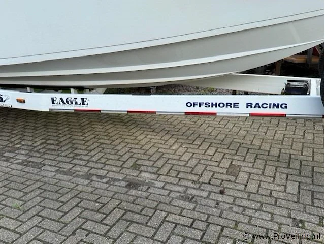 Formula racing offshore power boat, unieke wedstrijdboot - afbeelding 9 van  15