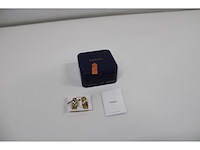 Fossil heritage crest goudkleurige roestvrijstalen oorknopjes voor dames jf04532710 - afbeelding 2 van  3