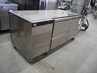 Foster - afbeelding 2 van  6