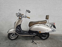 Fosti - bromscooter - grande retro - 4t 45km uitvoering d311sj - afbeelding 1 van  7