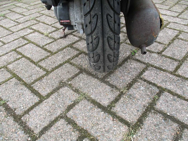 Fosti - bromscooter - grande retro ft50qte - scooter - afbeelding 11 van  11