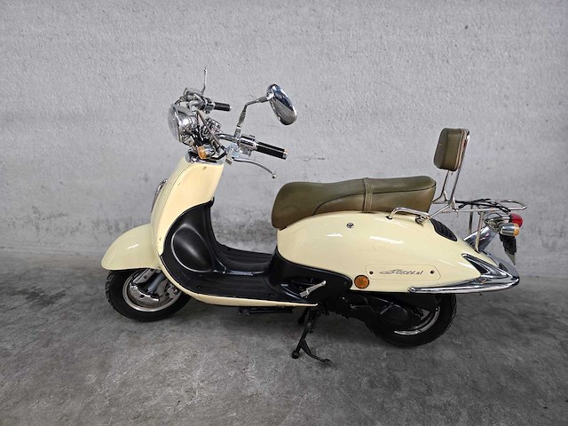 Fosti - snorscooter - grande retro - 4t 25km uitvoering d431df - afbeelding 1 van  7