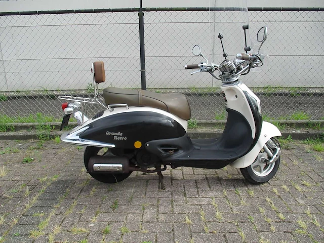 Fosti - snorscooter - grande retro ft50qte - scooter - afbeelding 8 van  11