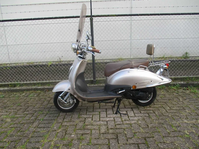 Fosti - snorscooter - grande retro ft50qte - scooter - afbeelding 1 van  11