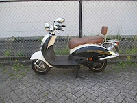 Fosti - snorscooter - grande retro ft50qte - scooter - afbeelding 1 van  11