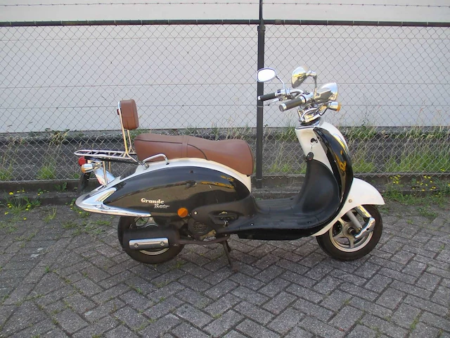 Fosti - snorscooter - grande retro ft50qte - scooter - afbeelding 8 van  11