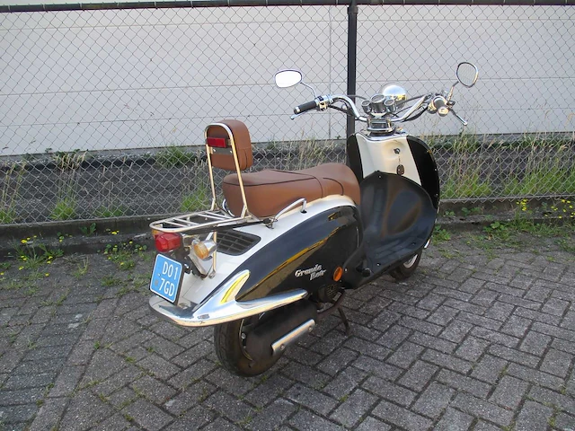 Fosti - snorscooter - grande retro ft50qte - scooter - afbeelding 9 van  11