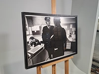 Foto afbeelding in lijst, voorstelling politiebureau warmoesstraatr, peter martens - afbeelding 3 van  7