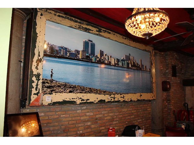 Foto in lijst. afmeting 310 x 140 cm. - afbeelding 1 van  2