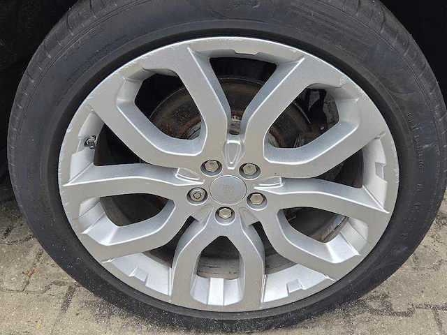 Foto peter aandacht land rover range rover evoque 2.0 td4 hse dynamic; ps-032-x - afbeelding 18 van  27