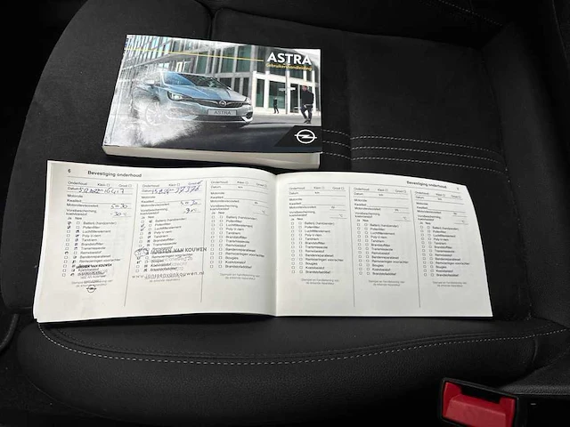 Foto peter aandacht land rover range rover evoque 2.0 td4 hse dynamic; ps-032-x - afbeelding 20 van  27